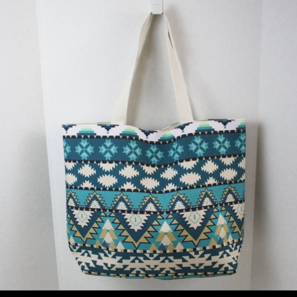 Aztec Print Tote/Beach Bag & Pouch - Picture 2 of 8